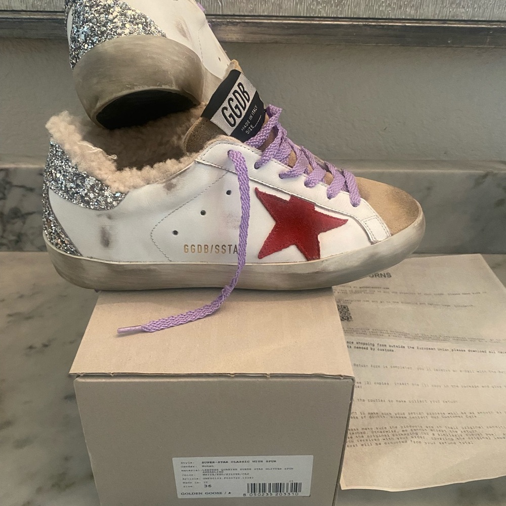 Golden Goose Womens White Leather Superstar Sneaker with Red Star